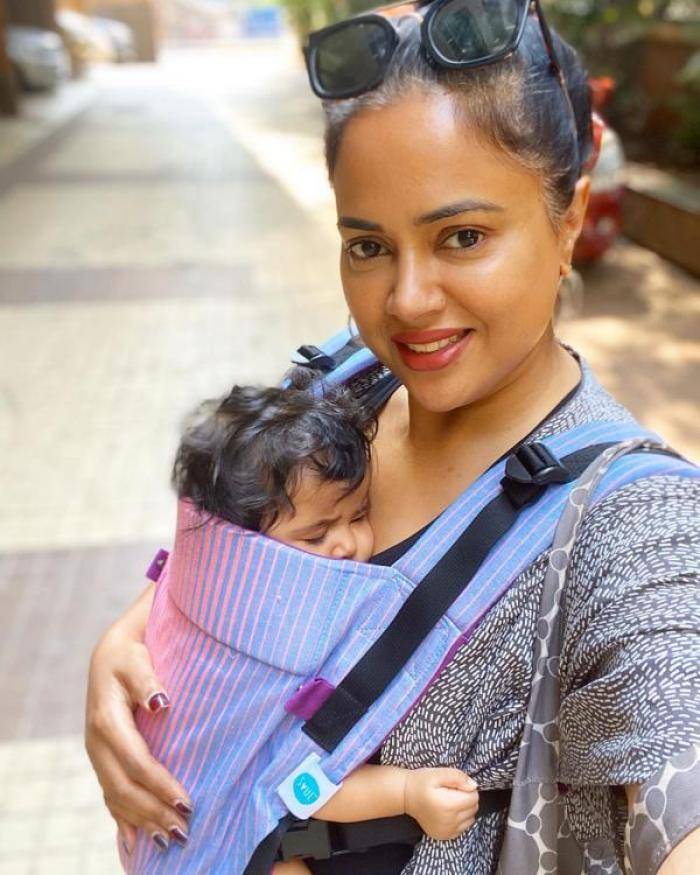 Sameera Reddy - Photos Stills Images Sameera Reddy - Photos Stills Images