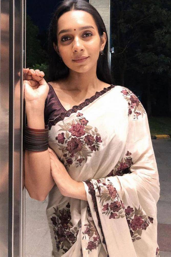 Sanchana Natarajan - Photos Stills Images Sanchana Natarajan - Photos Stills Images