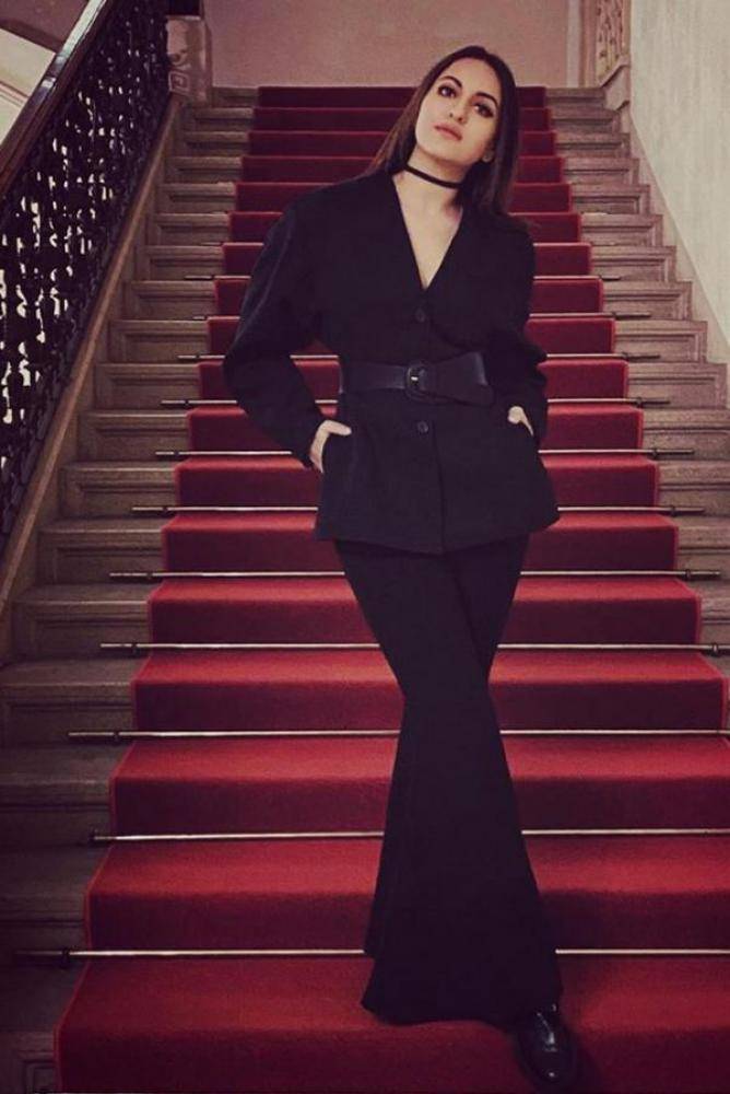 Sonakshi Sinha - Photos Stills Images Sonakshi Sinha - Photos Stills Images