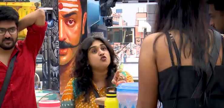 Big Boss Fight Between Meera Mithun And Vanitha Supporting Abirami 