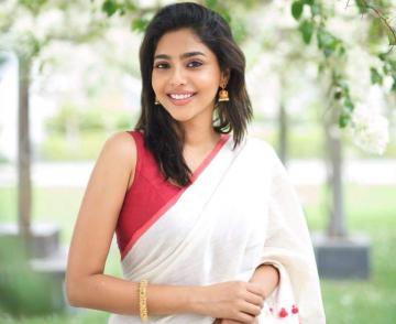 D40 Dhanush Aishwarya Lekshmi