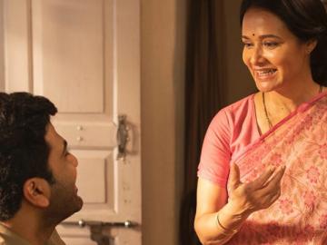 Amala Akkineni to return to Tamil cinema through bilingual as Sharwanand mother