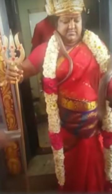 Kanchipuram godwoman surprises followers dancing with snake
