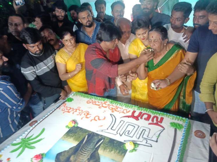 Kannada actor Duniya Vijay birthday cake cutting using knife Karnataka police send legal notice 1