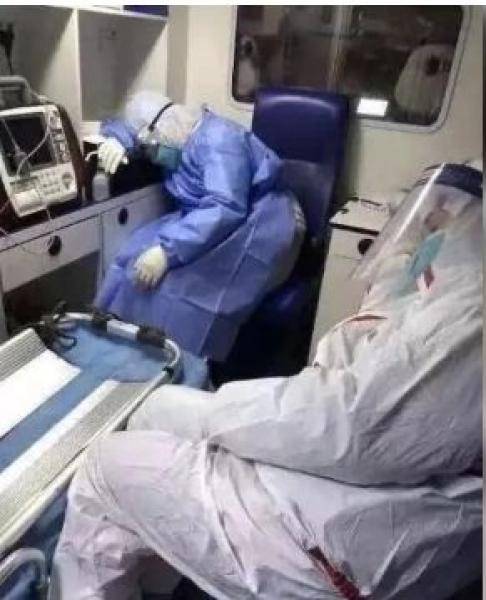 China fights Coronavirus attack sad photos