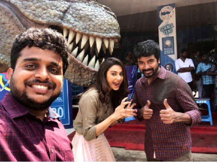 Isha Koppikar shares pic from Sivakarthikeyan Ayalaan shooting spot