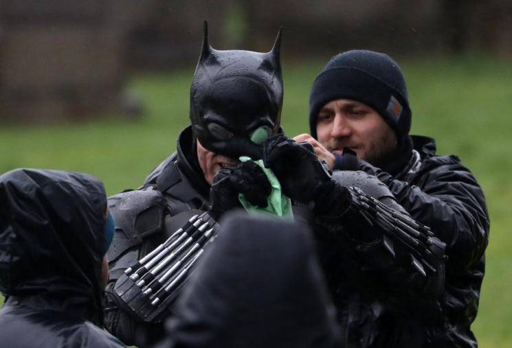 Robert Pattinson Batman shooting spot photos and videos go viral Matt Reeves