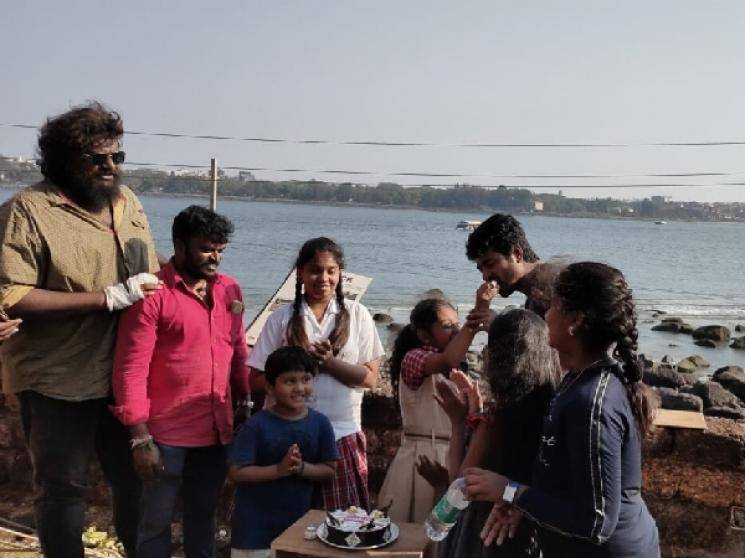 Sivakarthikeyan Doctor team celebrate young fan birthday at shooting spot