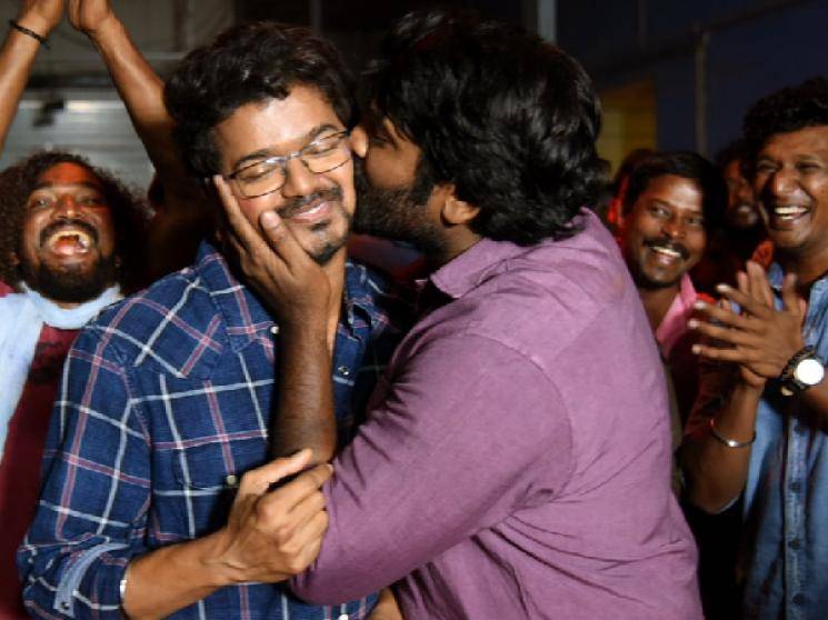 Anirudh's surprise MASTER video for Vijay fans!