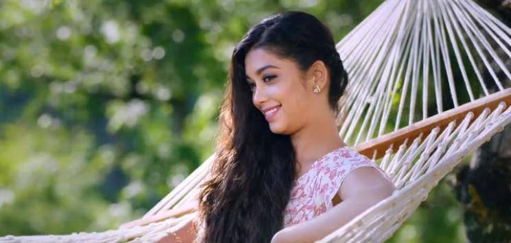 Ninnu Chusake song Valayam Telugu Movie Digangana Suryavanshi