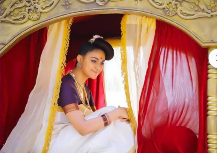 Keerthy Suresh traditional look in Marakkar Arabikadalinte Simham