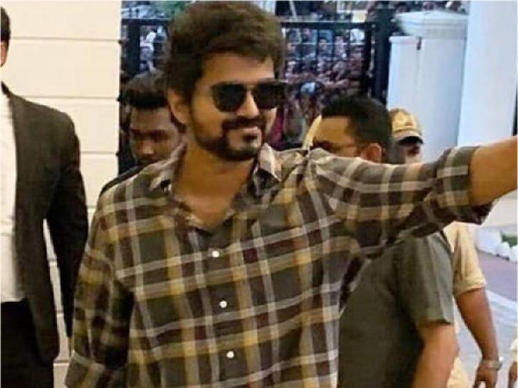 Thalapathy Vijay takes off for vacation after finishing Master