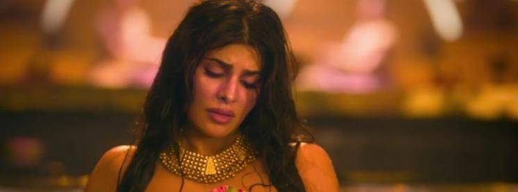 Holi Song Mere Angne Mein Jacqueline Fernandez