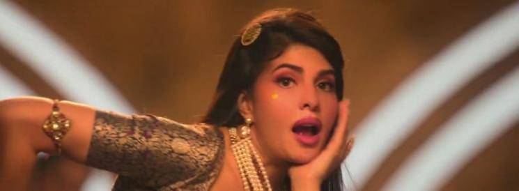 Holi Song Mere Angne Mein Jacqueline Fernandez