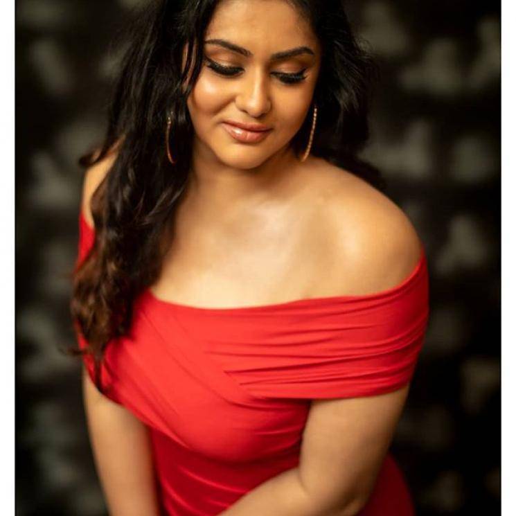 Namithasexhd - Man abuses and harasses Namitha on Instagram | Galatta