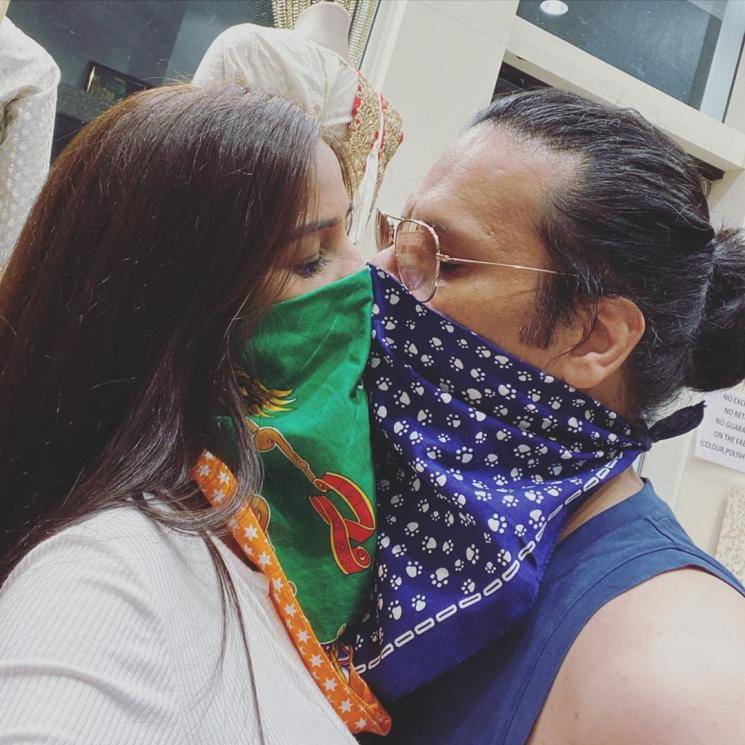 Poonam Pandey corona kiss picture with boyfriend Sam Bombay goes viral