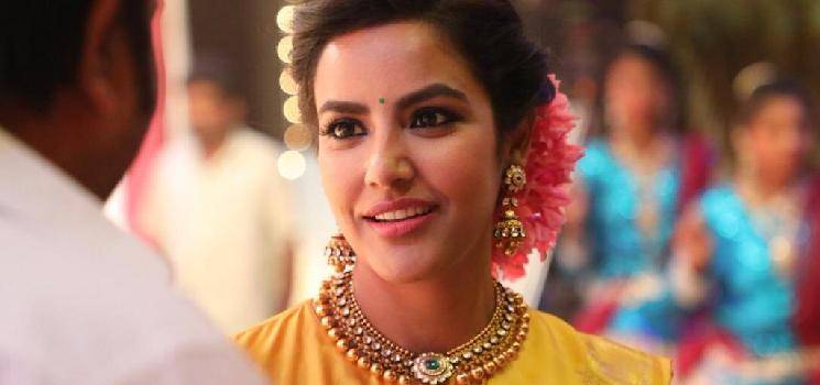 priya anand