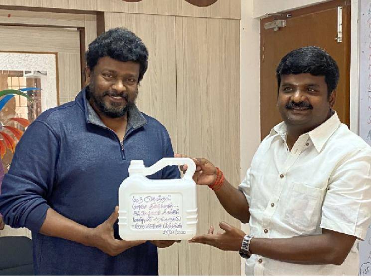 R Parthiban meets TN Health Minister Vijaya Bhaskar presents him with 5 litres sanitizer