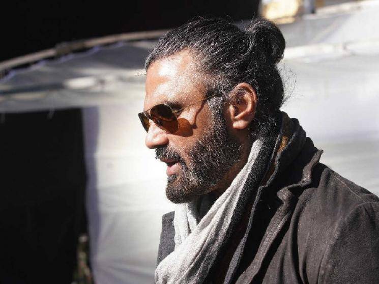 Darbar villain Suniel Shetty composed reply to online troll