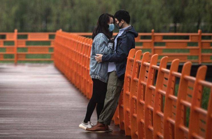 Coronavirus lockdown China Wuhan marriage application system crashes