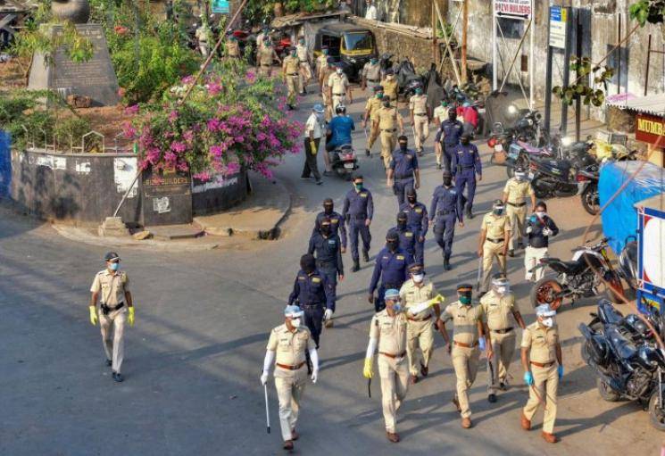 Coronavirus Mumbai Bandra railway station protest migrant workers