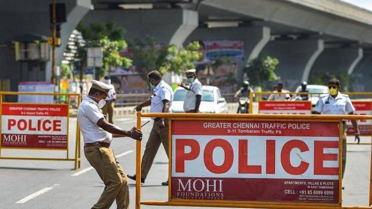 Coronavirus Chennai Police block short cuts lockdown violators
