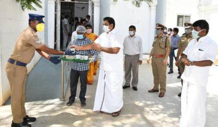 TN CM Edappadi Palanisamy distributes Kabasura Kudineer mix to Police