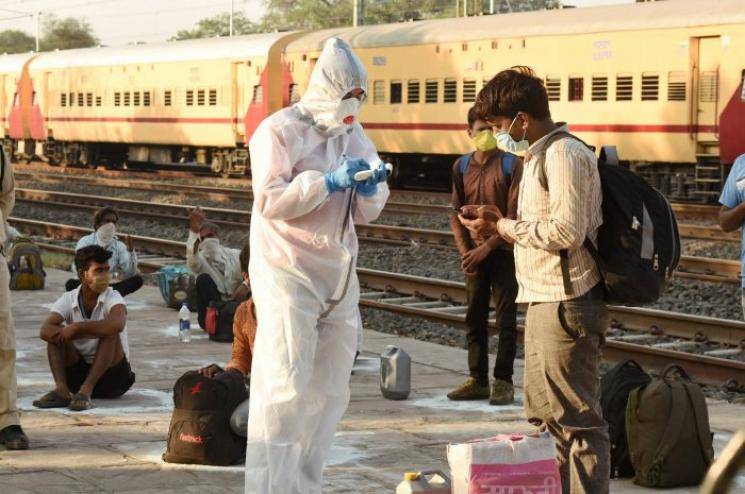 Coronavirus lockdown Indian Congress to pay migrants train fares
