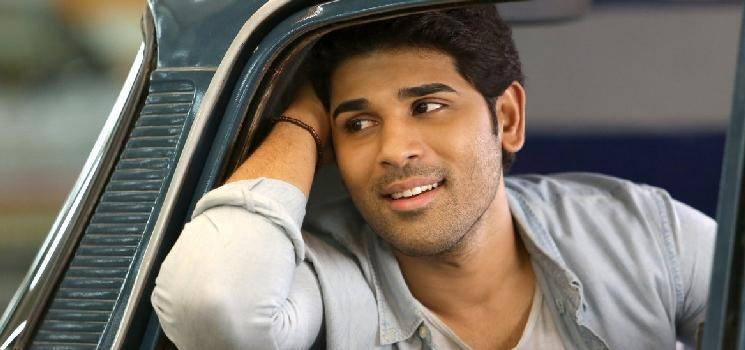 Allu Sirish reveals that Vaathi Coming is his current favourite song! Check out the trending video!