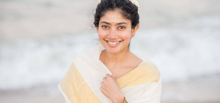 New Posters from Viraata Parvam and Love Story released for Sai Pallavi's Birthday - check out