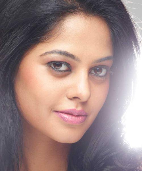 Bindu Madhavi's apartment blocked | Red Zone | COVID 19