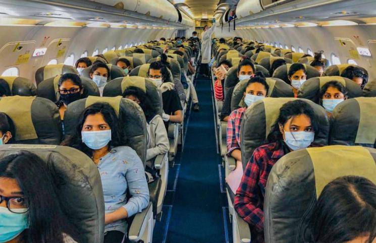 Coronavirus crisis | Keep middle seats empty or give 'wrap-around gowns': DGCA to Airlines