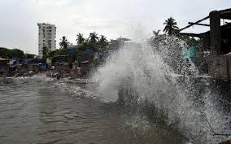 Nisarga Cyclone Red Alert in Maharashtra and Gujarat