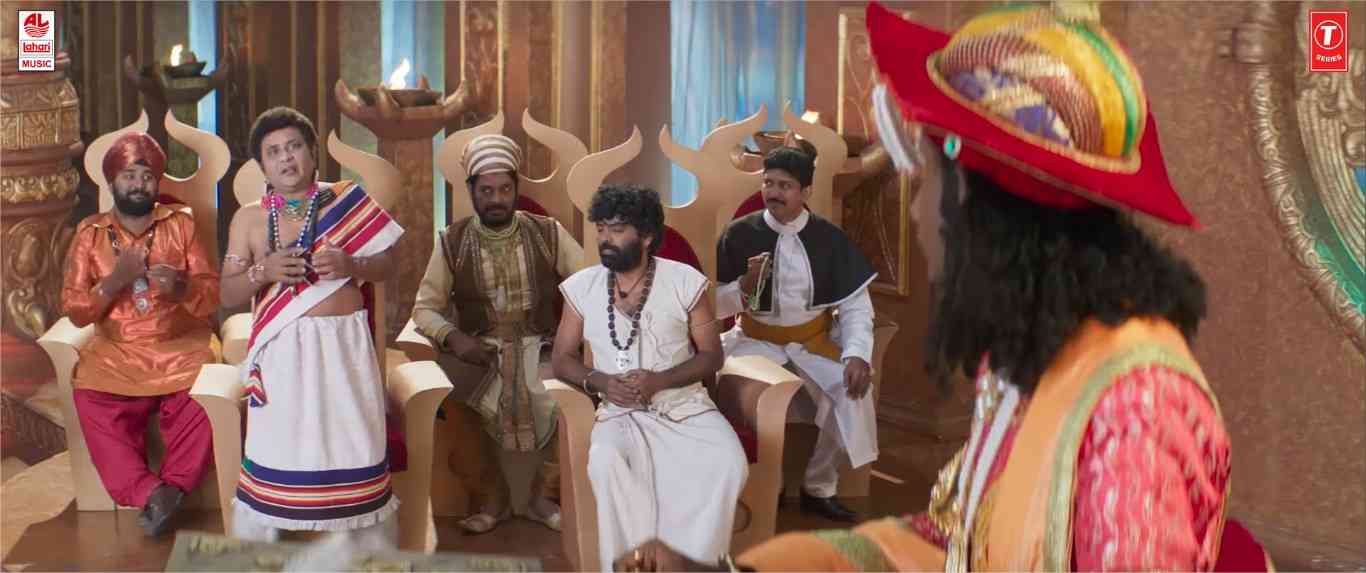 Yogibabu Dharmaprabhu Ooraar Unna Video Song Officially Released