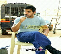 Nishikanth Kamath to direct Khakha Khakha in Hindi! Nishikanth Kamath to direct Khakha Khakha in Hindi!