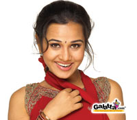 Amoha’s bare act! Amoha’s bare act!