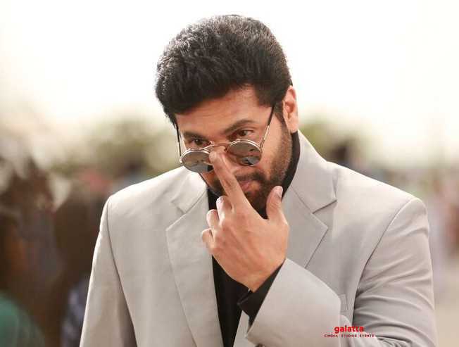 கோமாளி படத்தின் உருக்கமான புதிய பாடல் ! கோமாளி படத்தின் உருக்கமான புதிய பாடல் !