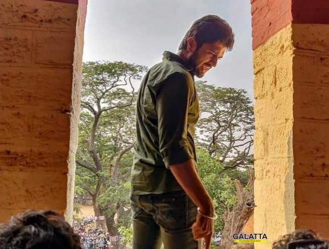 விஜய் தேவர்கொண்டாவுக்காக பாடல் பாடிய விஜய் சேதுபதி,துல்கர் சல்மான் ! - Movie Cinema News விஜய் தேவர்கொண்டாவுக்காக பாடல் பாடிய விஜய் சேதுபதி,துல்கர் சல்மான் ! - Movie Cinema News