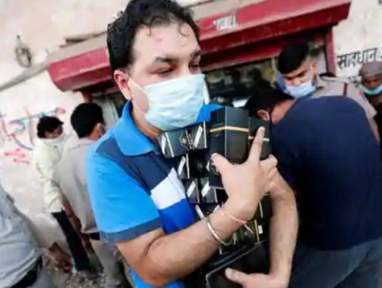 Lockdown Delhi charges 70 percent special corona fee on liquor - Tamil Movie Cinema News Lockdown Delhi charges 70 percent special corona fee on liquor - Tamil Movie Cinema News