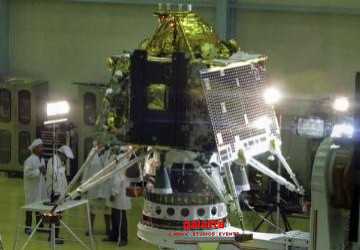 குழப்பத்தில் இஸ்ரோ.. லேண்டர் விக்ரமிடமிருந்து தகவல் தொடர்பு இல்லை.. - Tamil Movie Cinema News குழப்பத்தில் இஸ்ரோ.. லேண்டர் விக்ரமிடமிருந்து தகவல் தொடர்பு இல்லை.. - Tamil Movie Cinema News