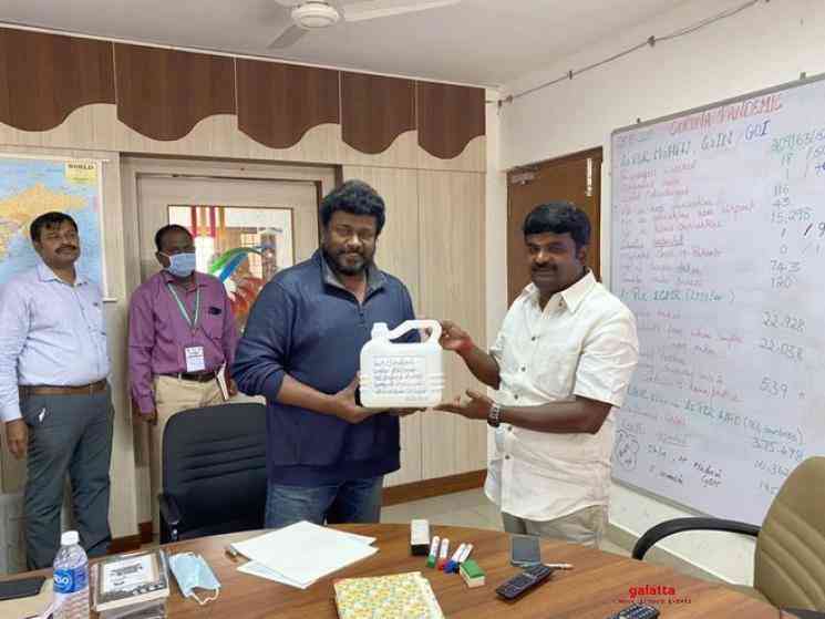 R Parthiban TN Health Minister Vijaya Bhaskar presents sanitizer - Tamil Movie Cinema News