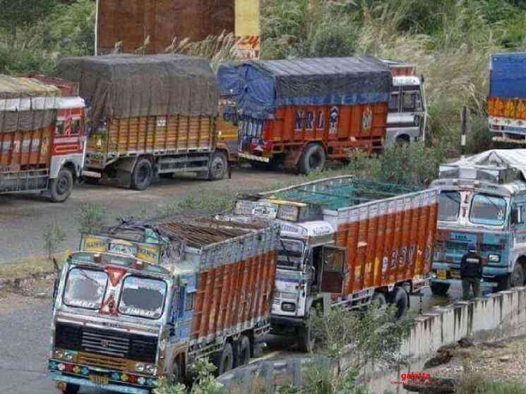 3 Lakh lorries stranded on roads with 35000 Crores worth goods - Telugu Movie Cinema News