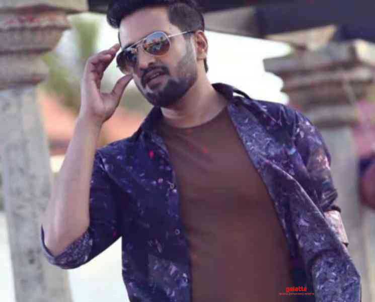 சந்தானம் படத்தில் ஹர்பஜனின் ரோல் இதுதான் ! - Tamil Movie Cinema News சந்தானம் படத்தில் ஹர்பஜனின் ரோல் இதுதான் ! - Tamil Movie Cinema News