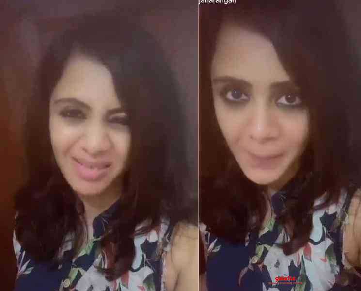 வைரலாகும் அஞ்சனாவின் ரொமான்டிக் டிக்டாக் வீடியோ ! - Tamil Movie Cinema News வைரலாகும் அஞ்சனாவின் ரொமான்டிக் டிக்டாக் வீடியோ ! - Tamil Movie Cinema News