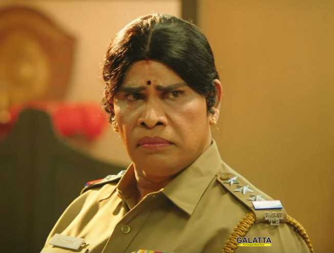 லேடி போலீஸாக அசத்தும் ஆனந்தராஜ் ! ஜாக்பாட் ப்ரோமோ - Tamil Movie Cinema News லேடி போலீஸாக அசத்தும் ஆனந்தராஜ் ! ஜாக்பாட் ப்ரோமோ - Tamil Movie Cinema News