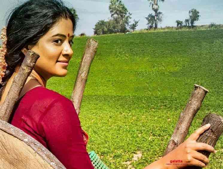 Asuran Telugu remake Narappa new poster released ft Priyamani - Tamil Movie Cinema News