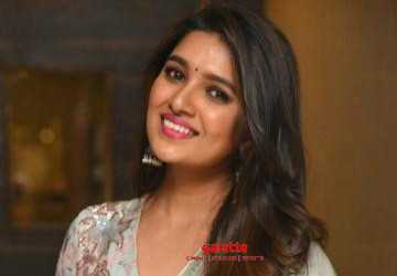 வாணி போஜனின் லாக்கப் டீஸர் ரிலீஸ் குறித்த தகவல் ! - Movie Cinema News வாணி போஜனின் லாக்கப் டீஸர் ரிலீஸ் குறித்த தகவல் ! - Movie Cinema News