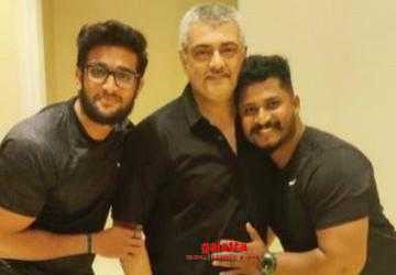 புதிய கெட்டப்பில் அசத்தும் அஜித் ! வைரல் வீடியோ உள்ளே - Tamil Movie Cinema News புதிய கெட்டப்பில் அசத்தும் அஜித் ! வைரல் வீடியோ உள்ளே - Tamil Movie Cinema News