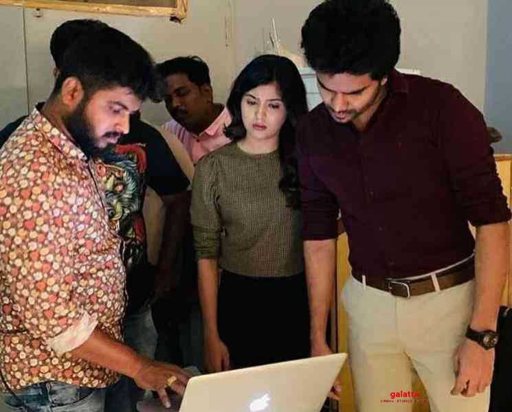 லிப்ட் பட பர்ஸ்ட்லுக் உருவானது எப்படி...வைரலாகும் புகைப்படங்கள் ! - Tamil Movie Cinema News லிப்ட் பட பர்ஸ்ட்லுக் உருவானது எப்படி...வைரலாகும் புகைப்படங்கள் ! - Tamil Movie Cinema News