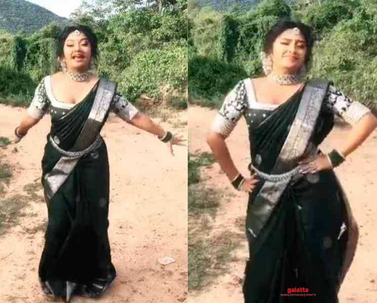 மணக்கோலத்தில் டிக்டாக் செய்து அசத்தும் சித்தி 2 நாயகி ! - Tamil Movie Cinema News மணக்கோலத்தில் டிக்டாக் செய்து அசத்தும் சித்தி 2 நாயகி ! - Tamil Movie Cinema News